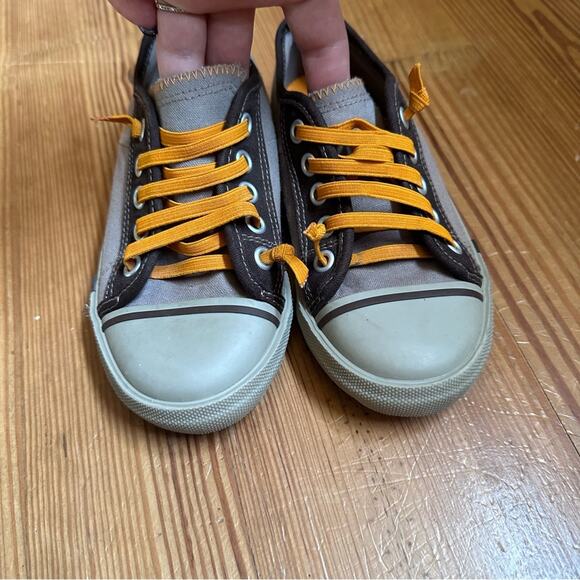 Umi Jett B II kids low top sneakers SIZE 13 - Picture 6 of 6